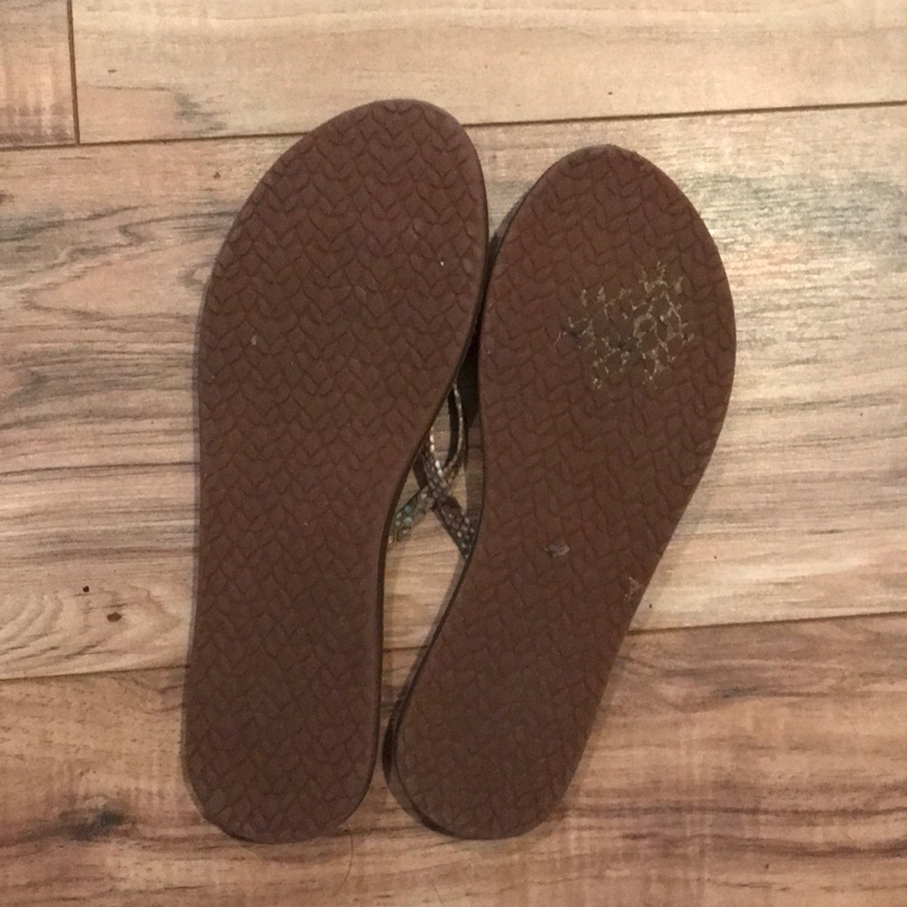 Bundle Of 2 Pairs Of Sandals - image 5
